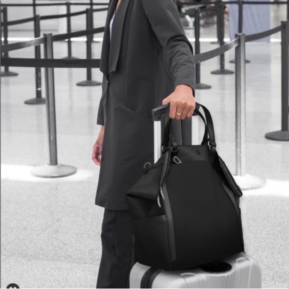 Betabrand Big Travel Tote Black Convertible Tote-Backpack